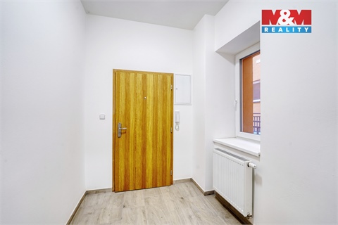 Pronájem bytu 1+1, 33 m² 12