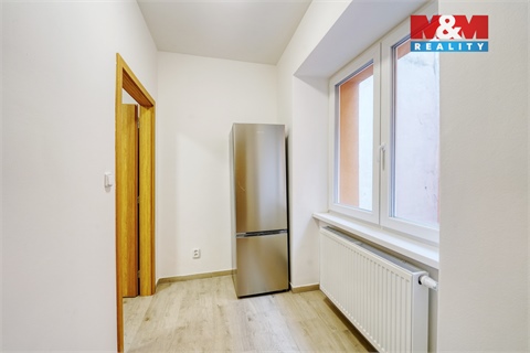 Pronájem bytu 1+1, 35 m² 12