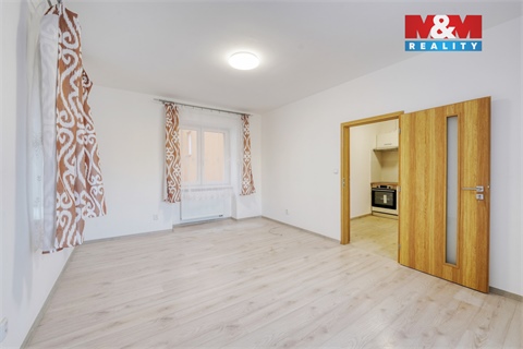 Pronájem bytu 1+1, 35 m² - 0