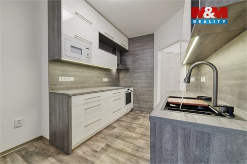 Prodej bytu 4+1, 121 m² 24