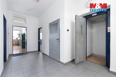 Prodej obchodních prostor, 720 m² 22