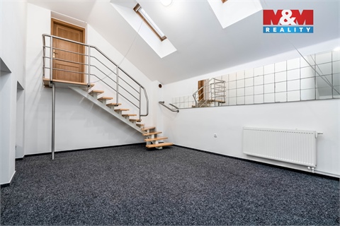 Prodej rodinného domu, 847 m² 10