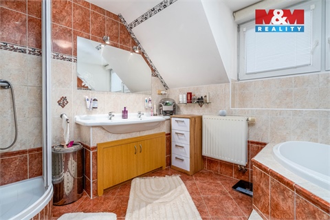 Prodej rodinného domu, 847 m² - 16