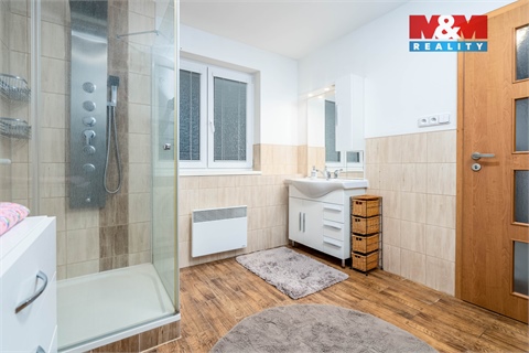 Prodej rodinného domu, 847 m² 26