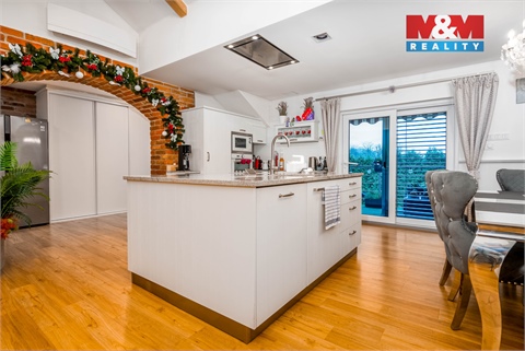 Prodej rodinného domu, 847 m² - 12