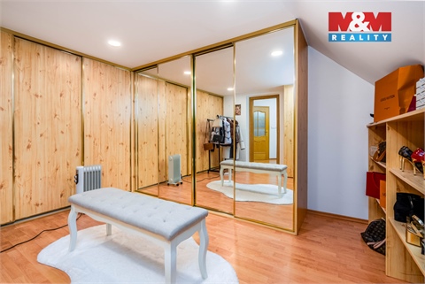 Prodej rodinného domu, 847 m² 20