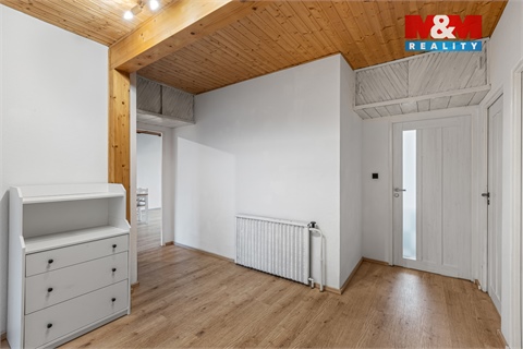 Prodej rodinného domu, 196 m² - 2