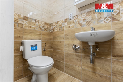 Prodej rodinného domu, 196 m² - 22