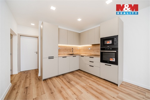 Prodej bytu 4kk, 76 m² 4