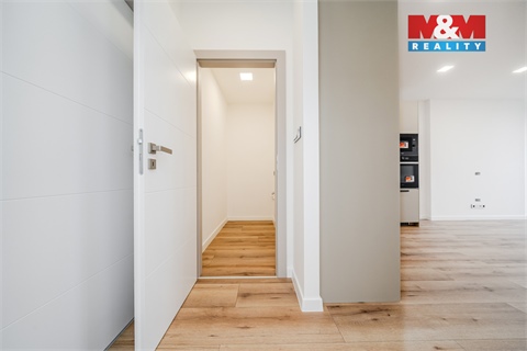 Prodej bytu 4kk, 76 m² 14