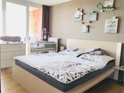 Pronájem bytu 2kk, 73 m² - 4