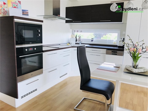 Pronájem bytu 2kk, 73 m² - 2