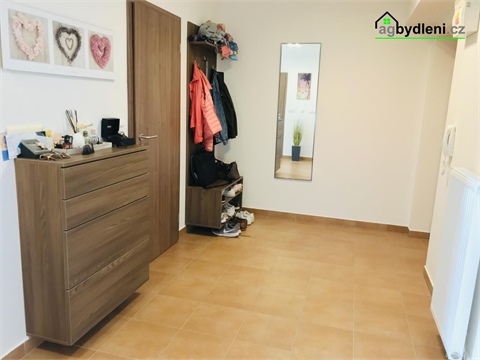 Pronájem bytu 2kk, 73 m² 10