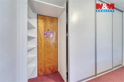 Prodej komerčního objektu, 324 m² 16