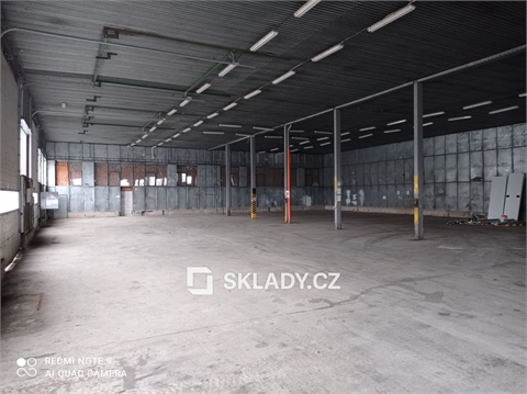 Pronájem skladu / haly, 330 m² - 0