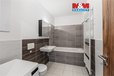 Prodej bytu 3kk, 67 m² 0