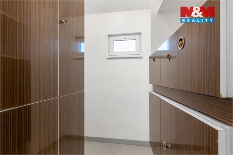 Prodej bytu 3kk, 67 m² 22