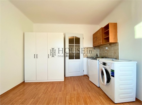 Pronájem bytu 1kk, 18 m² - 0