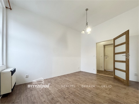 Pronájem bytu 2kk, 35 m² 2