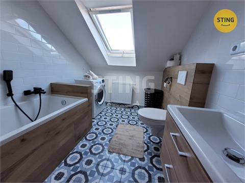 Pronájem bytu 2kk, 77 m² - 2