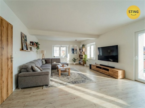 Prodej rodinného domu, 215 m² 2