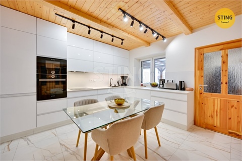 Prodej rodinného domu, 200 m² 4