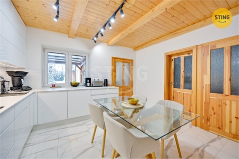 Prodej rodinného domu, 200 m² - 4