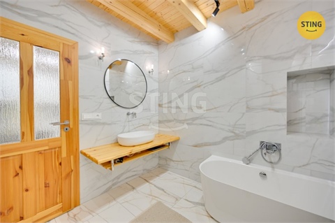 Prodej rodinného domu, 200 m² - 12