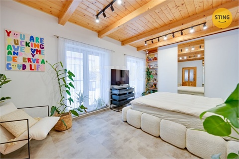 Prodej rodinného domu, 200 m² - 6