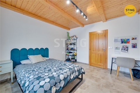 Prodej rodinného domu, 200 m² - 8