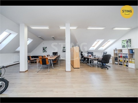 Pronájem skladu / haly, 500 m² 2