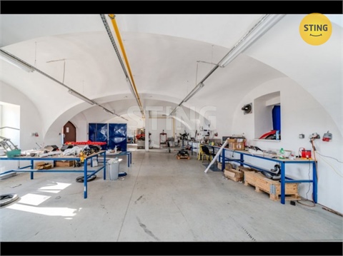 Pronájem skladu / haly, 750 m² 2