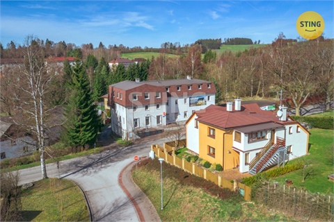 Prodej komerčního objektu, 880 m² 0