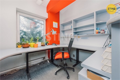 Prodej komerčního objektu, 880 m² 10