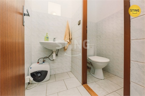 Prodej komerčního objektu, 880 m² 14