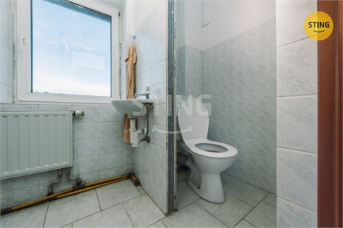 Prodej komerčního objektu, 880 m² 12