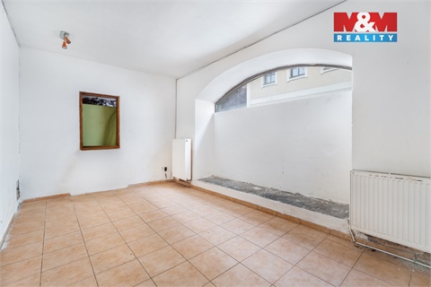 Prodej komerčního objektu, 300 m² 10