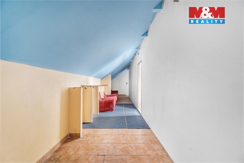 Prodej komerčního objektu, 300 m² 2