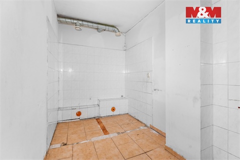 Prodej komerčního objektu, 300 m² - 14