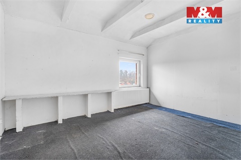 Prodej komerčního objektu, 300 m² 18