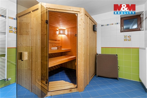 Prodej rodinného domu, 323 m² 18