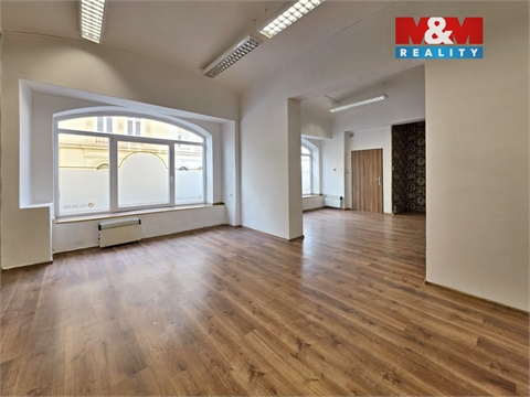 Pronájem obchodních prostor, 57 m² - 0