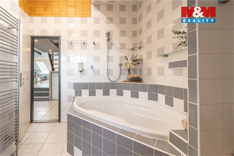 Prodej bytu 4kk, 126 m² 8