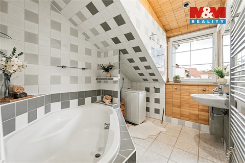 Prodej bytu 4kk, 126 m² - 6