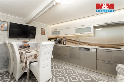 Prodej rodinného domu, 273 m² - 20