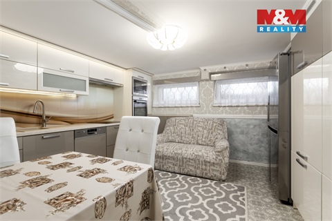 Prodej rodinného domu, 273 m² 22