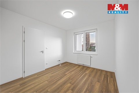 Pronájem bytu 3kk, 74 m² 8