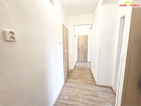 Pronájem bytu 3kk, 71 m² 12