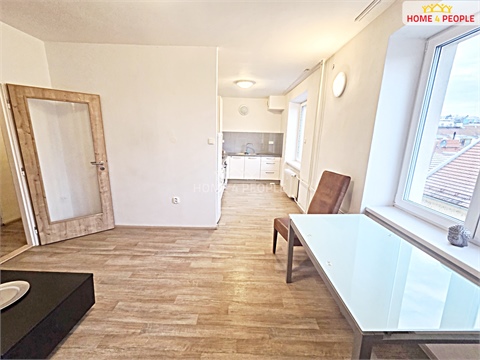 Pronájem bytu 3kk, 71 m² - 4