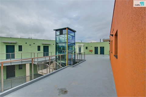 Pronájem bytu 1kk, 38 m² - 26